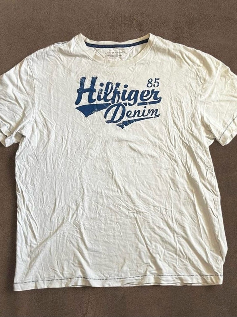 Tommy Hilfiger Off White Short-Sleeve Logo Tee with Navy Print
